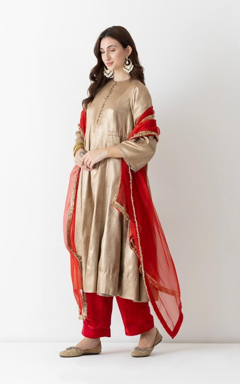 Sarasvi Gota Patti Silk Lehenga Set - Pink